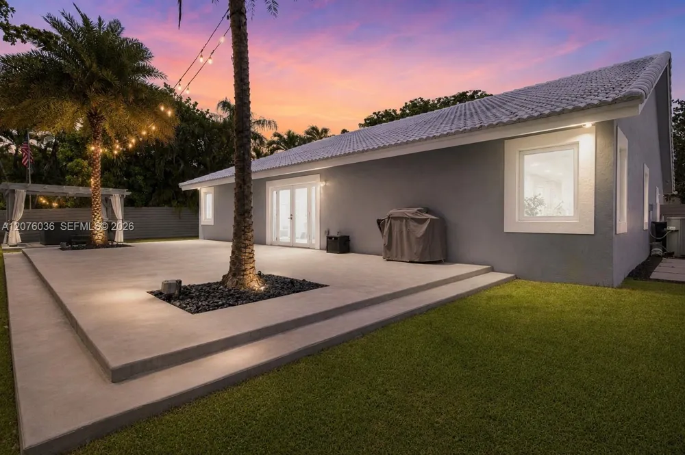 9430 SW 215th Ln Cutler Bay, FL 33189