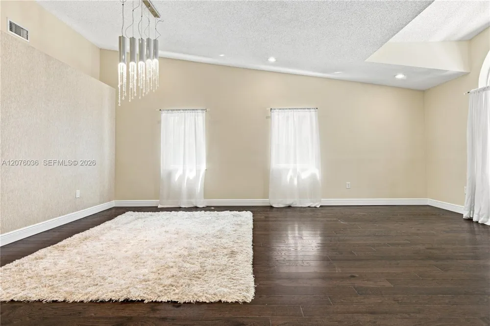 9430 SW 215th Ln Cutler Bay, FL 33189