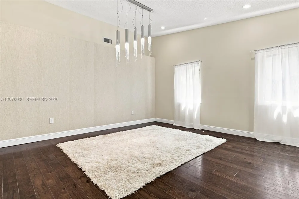9430 SW 215th Ln Cutler Bay, FL 33189