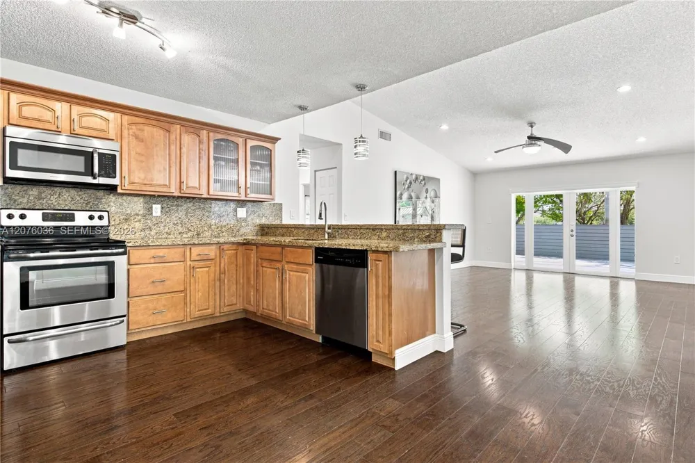 9430 SW 215th Ln Cutler Bay, FL 33189