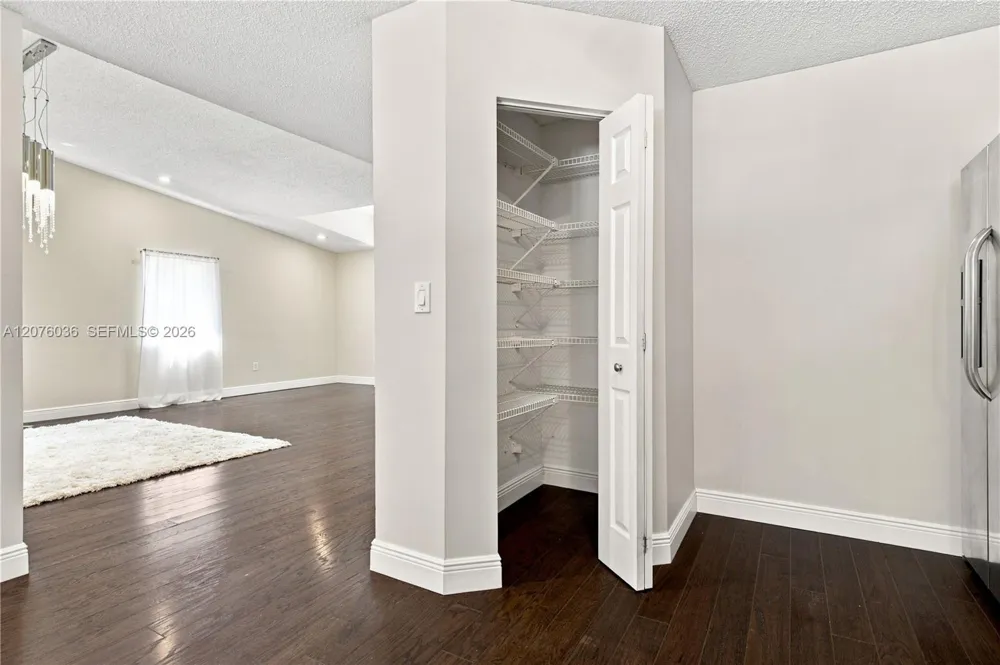 9430 SW 215th Ln Cutler Bay, FL 33189