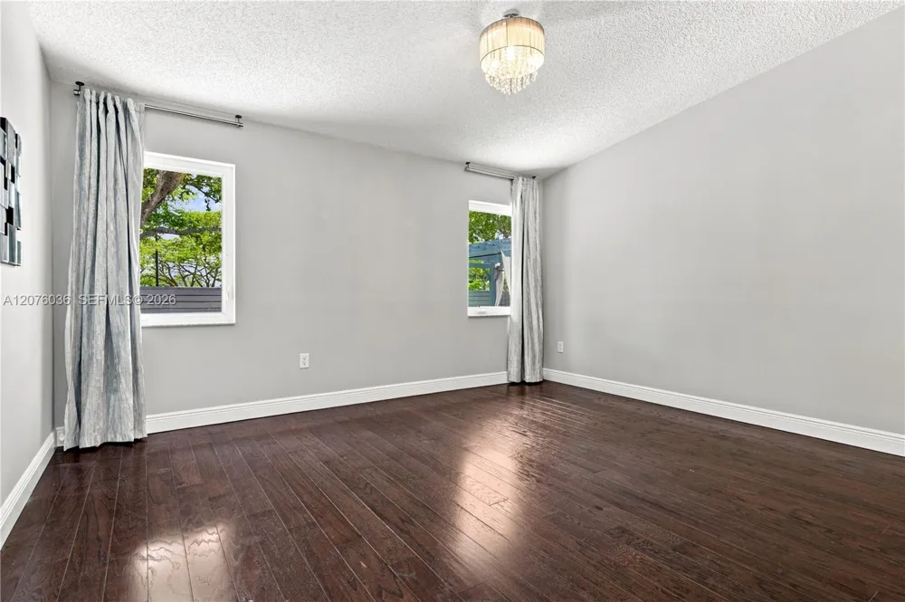 9430 SW 215th Ln Cutler Bay, FL 33189