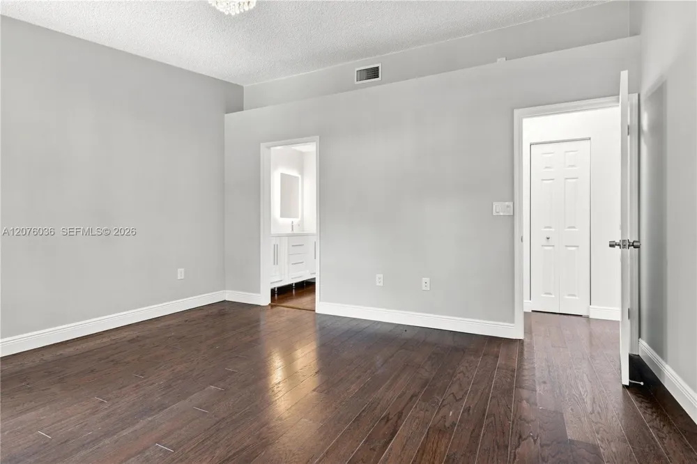 9430 SW 215th Ln Cutler Bay, FL 33189