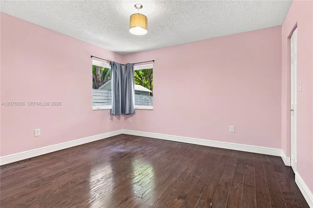 9430 SW 215th Ln Cutler Bay, FL 33189