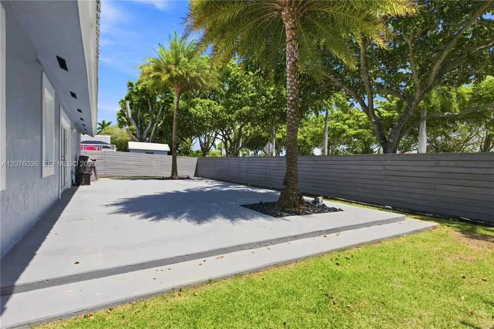 9430 SW 215th Ln Cutler Bay, FL 33189