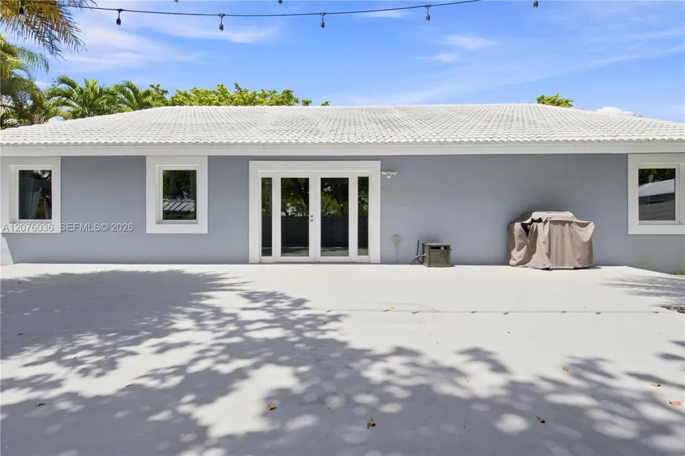 9430 SW 215th Ln Cutler Bay, FL 33189