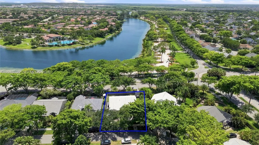 9430 SW 215th Ln Cutler Bay, FL 33189
