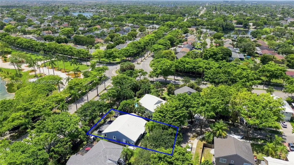 9430 SW 215th Ln Cutler Bay, FL 33189