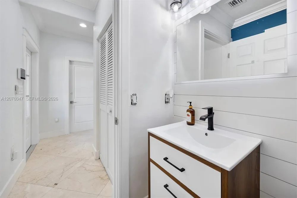 1602 SE 20th Rd Homestead, FL 33035
