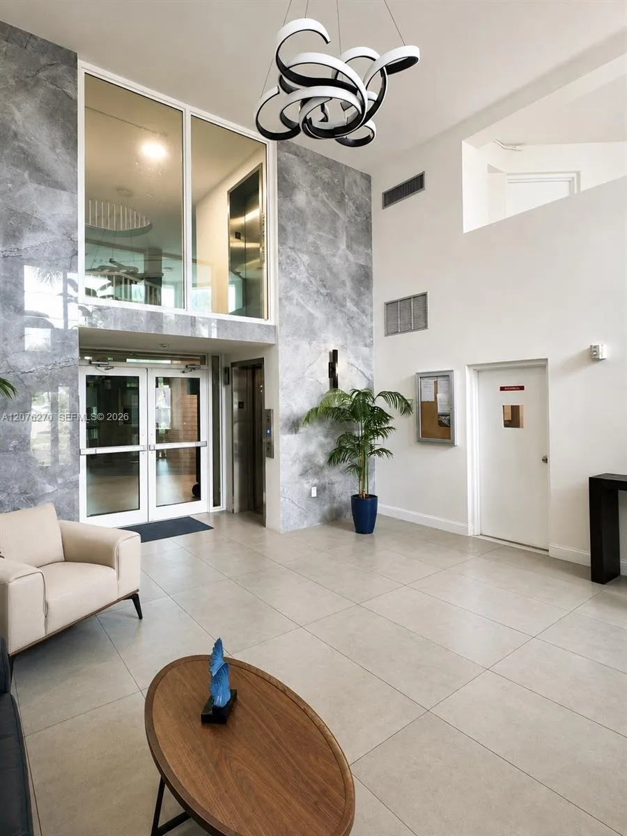 4000 NE 170th St #206 North Miami Beach, FL 33160