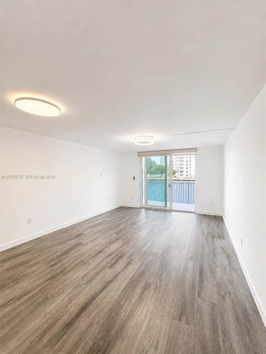 4000 NE 170th St #206 North Miami Beach, FL 33160