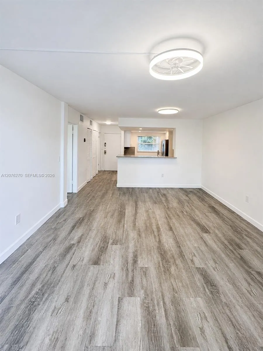 4000 NE 170th St #206 North Miami Beach, FL 33160