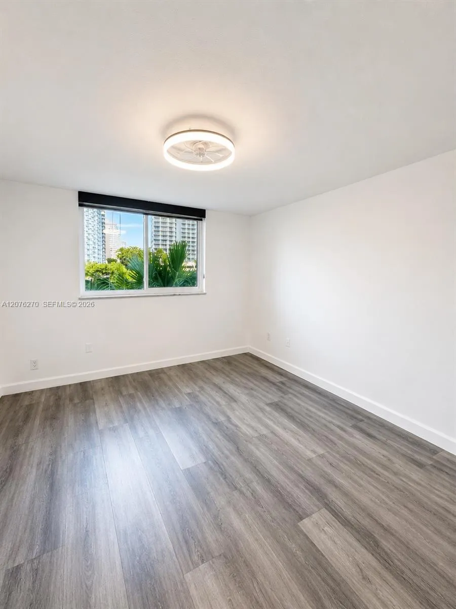 4000 NE 170th St #206 North Miami Beach, FL 33160