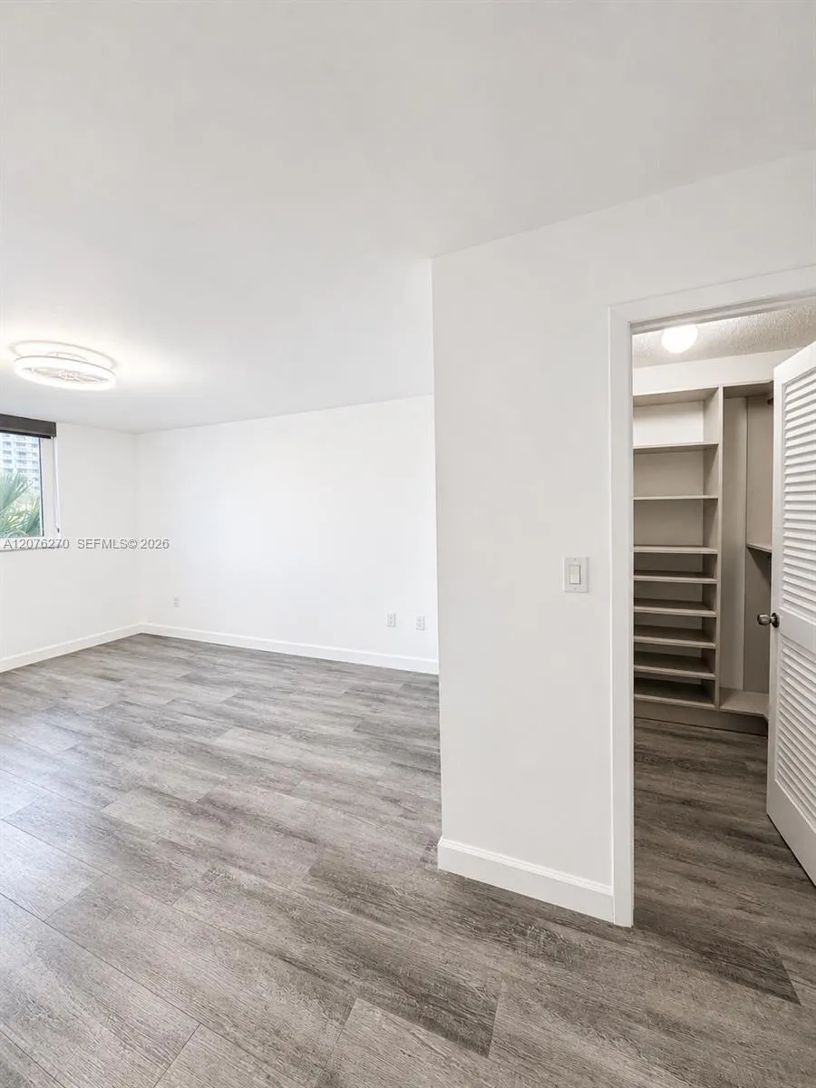4000 NE 170th St #206 North Miami Beach, FL 33160