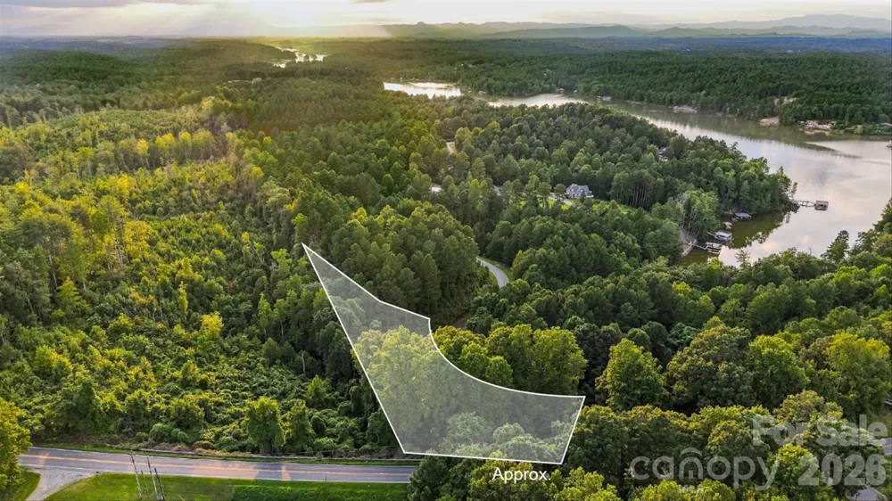1207 Lake Vista Drive NE Valdese, NC 28690