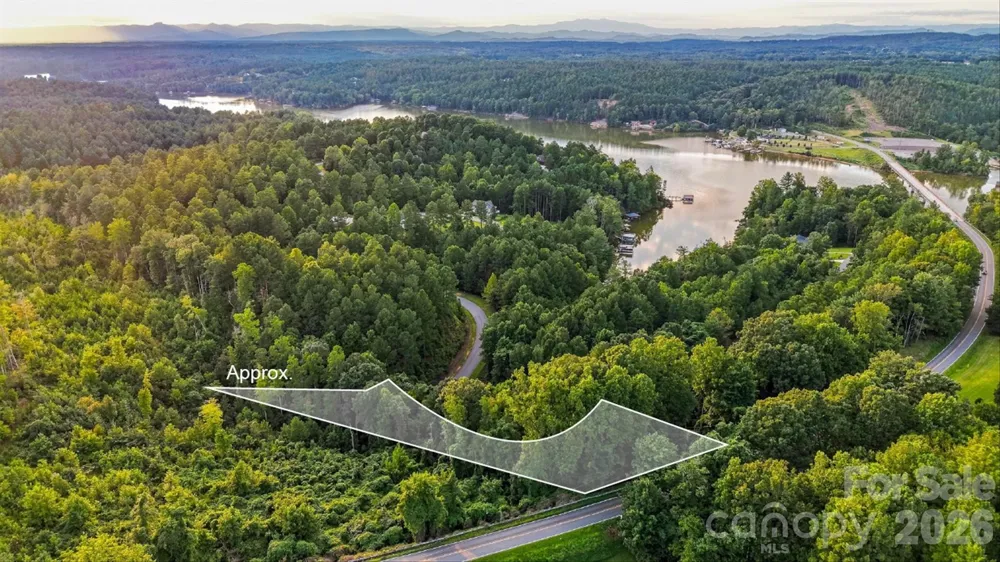 1207 Lake Vista Drive NE Valdese, NC 28690