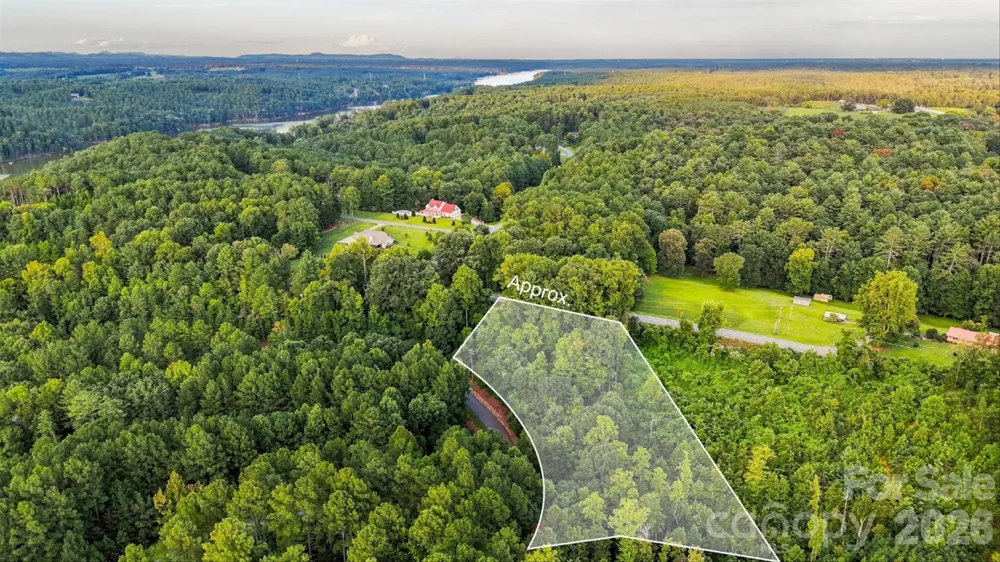 1207 Lake Vista Drive NE Valdese, NC 28690