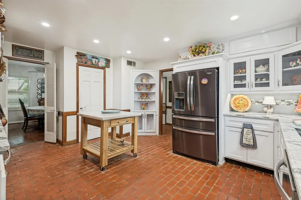 719 S Houston Street Edgewood, TX 75117