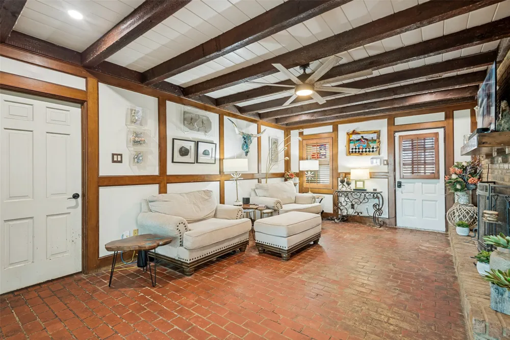 719 S Houston Street Edgewood, TX 75117