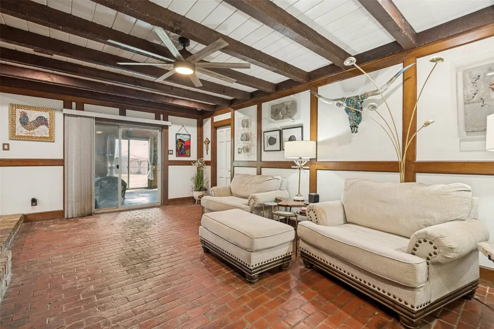 719 S Houston Street Edgewood, TX 75117