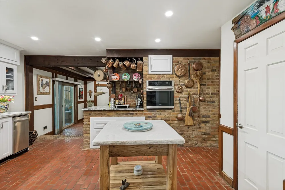 719 S Houston Street Edgewood, TX 75117