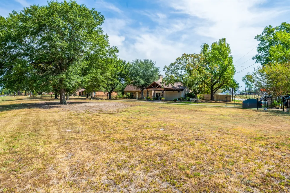 719 S Houston Street Edgewood, TX 75117