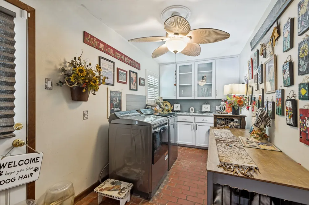719 S Houston Street Edgewood, TX 75117