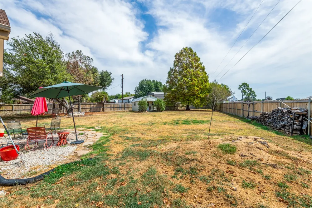 719 S Houston Street Edgewood, TX 75117