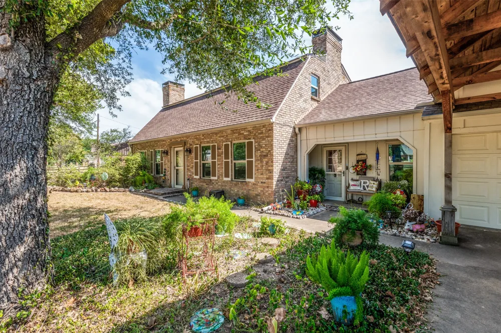 719 S Houston Street Edgewood, TX 75117