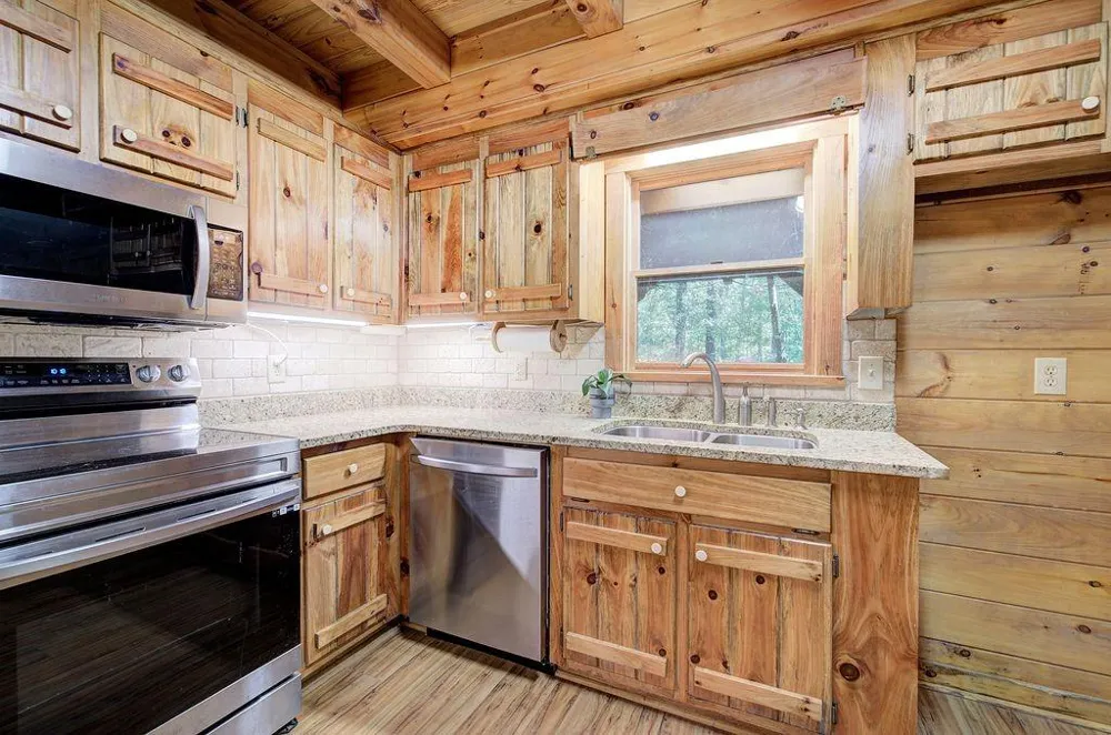 6354 Ga-20 White, GA 30184