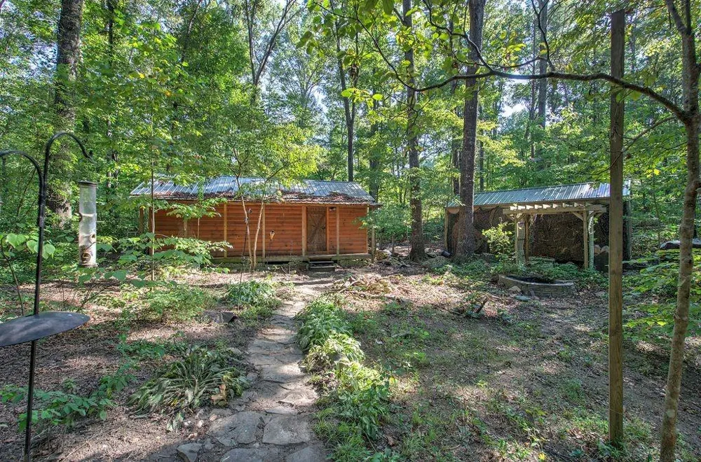 6354 Ga-20 White, GA 30184