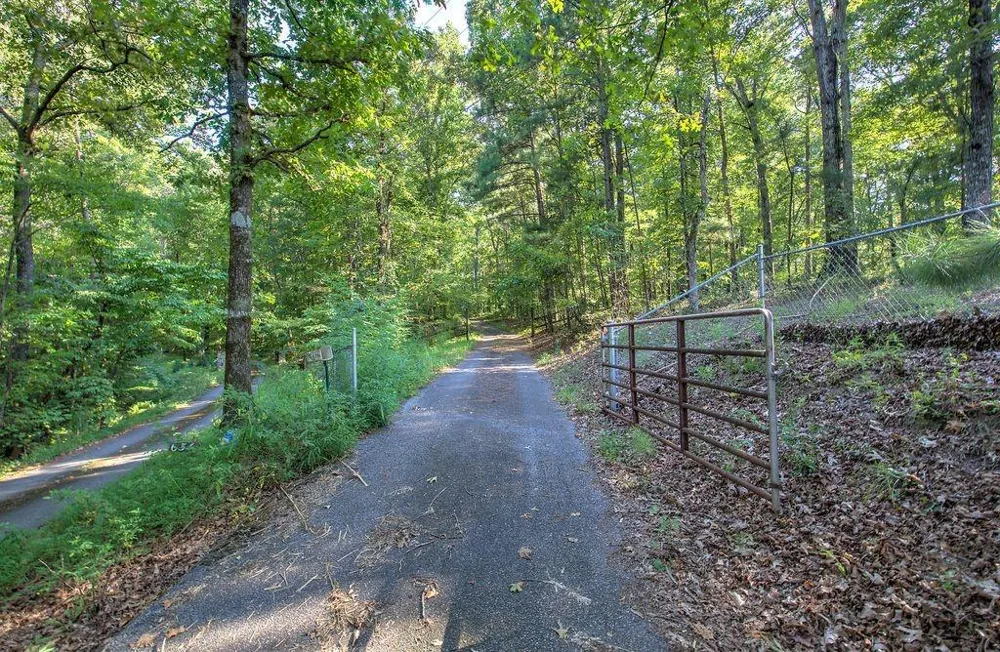 6354 Ga-20 White, GA 30184