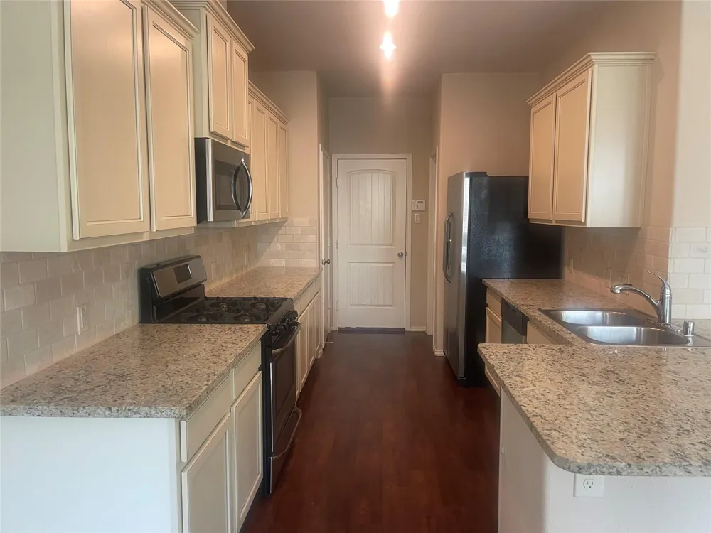 6422 Stoney Creek Drive Pasadena, TX 77503
