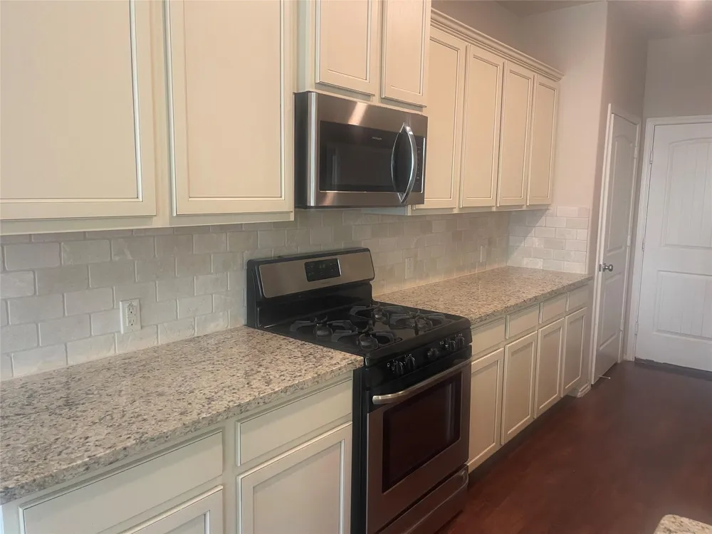 6422 Stoney Creek Drive Pasadena, TX 77503