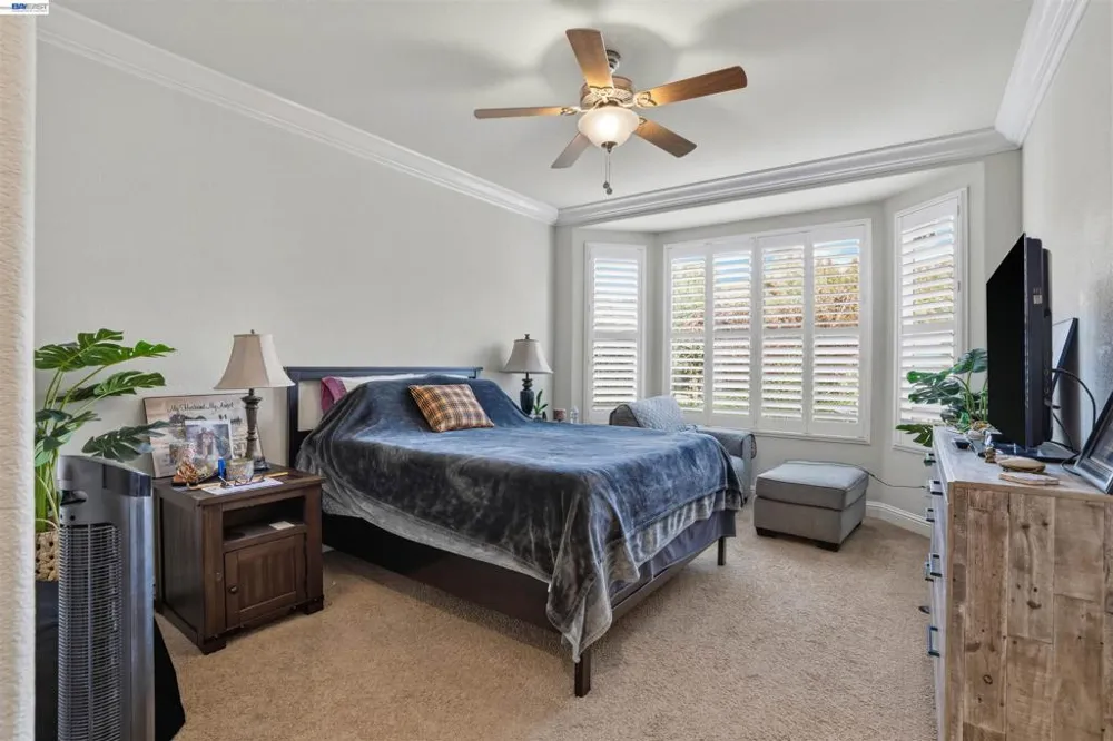 2336 Shadow Berry Dr Manteca, CA 95336