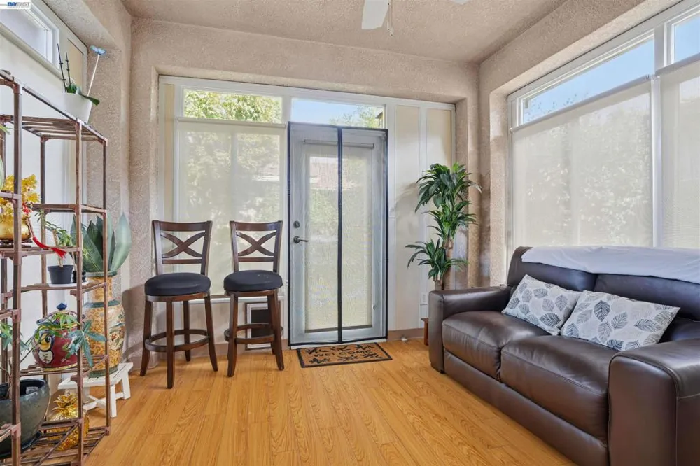 2336 Shadow Berry Dr Manteca, CA 95336
