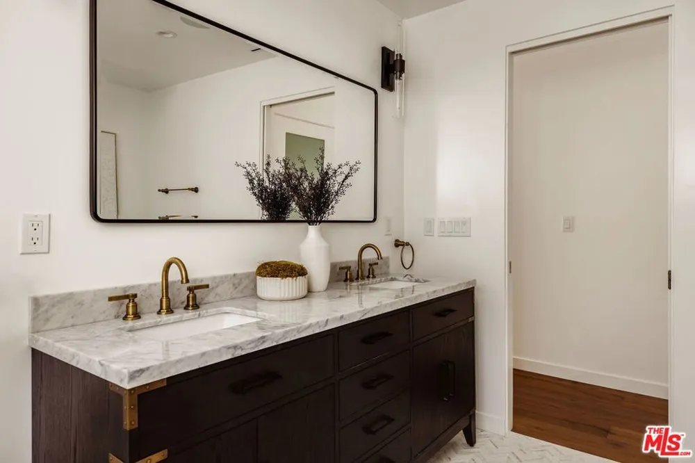 133 La Jolla Avenue Los Angeles, CA 90048