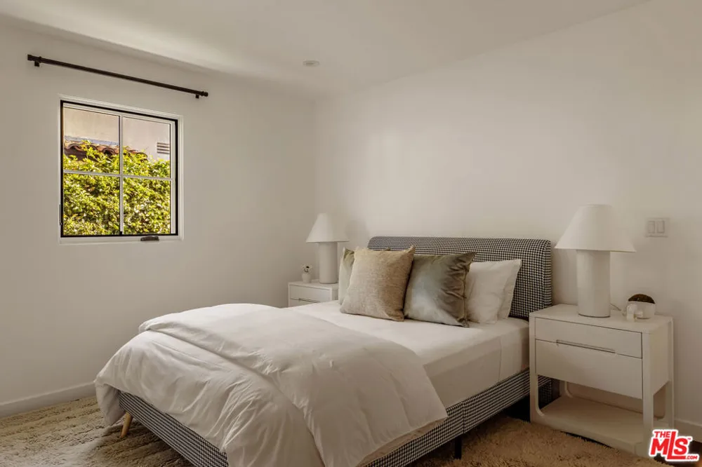 133 La Jolla Avenue Los Angeles, CA 90048