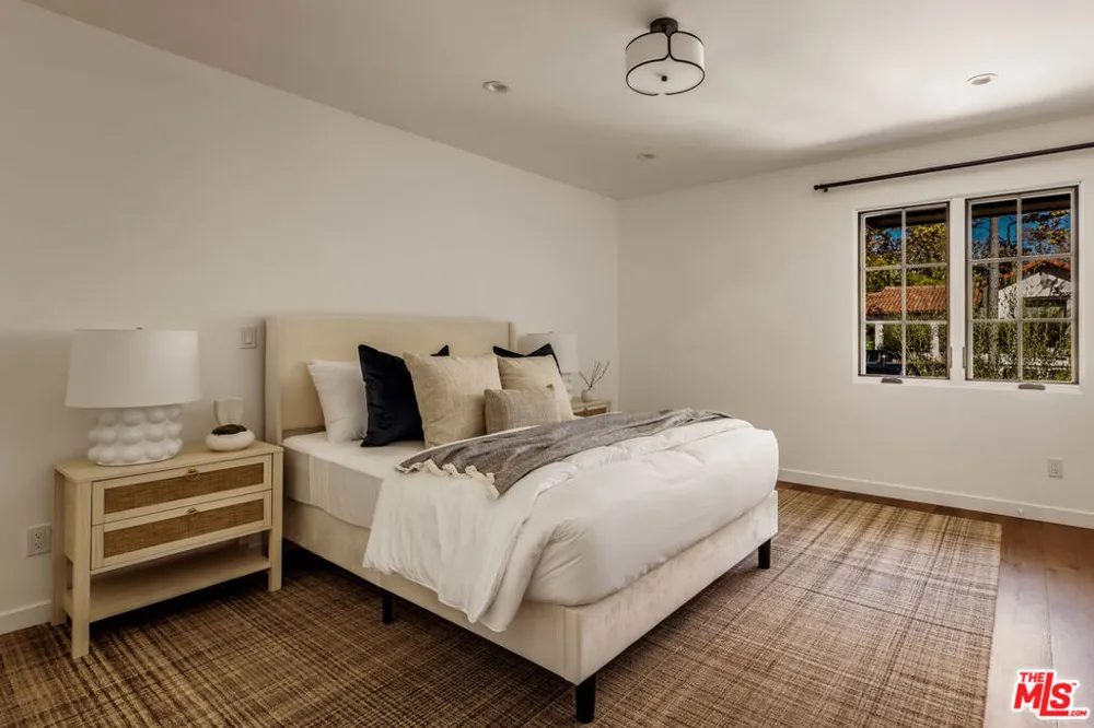133 La Jolla Avenue Los Angeles, CA 90048