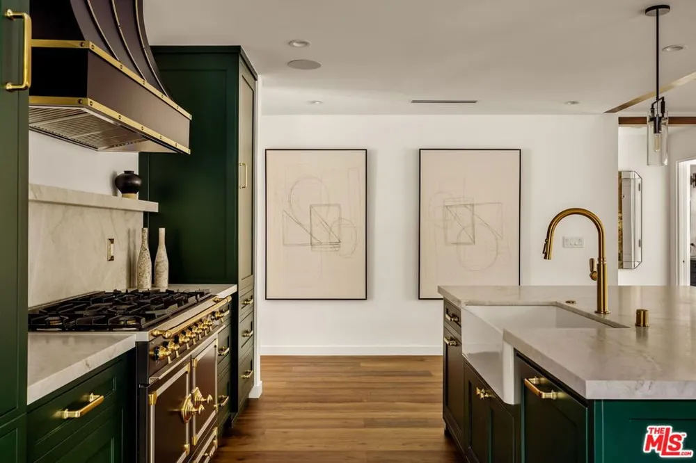 133 La Jolla Avenue Los Angeles, CA 90048
