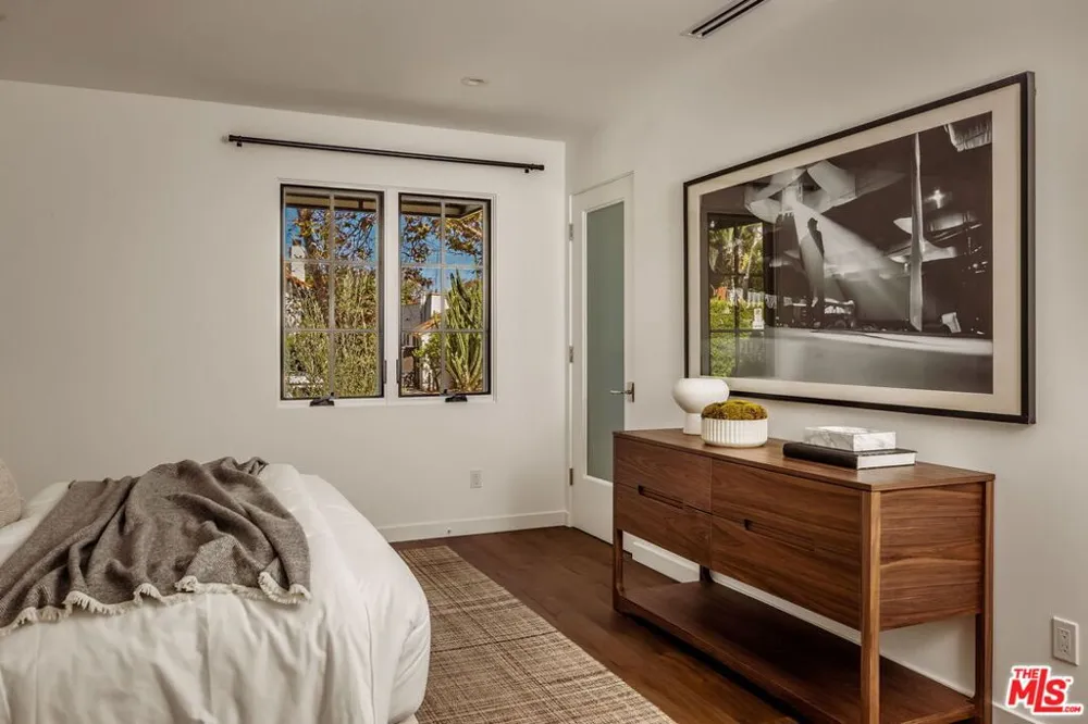 133 La Jolla Avenue Los Angeles, CA 90048