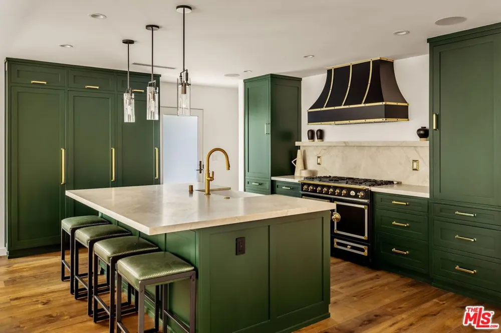 133 La Jolla Avenue Los Angeles, CA 90048