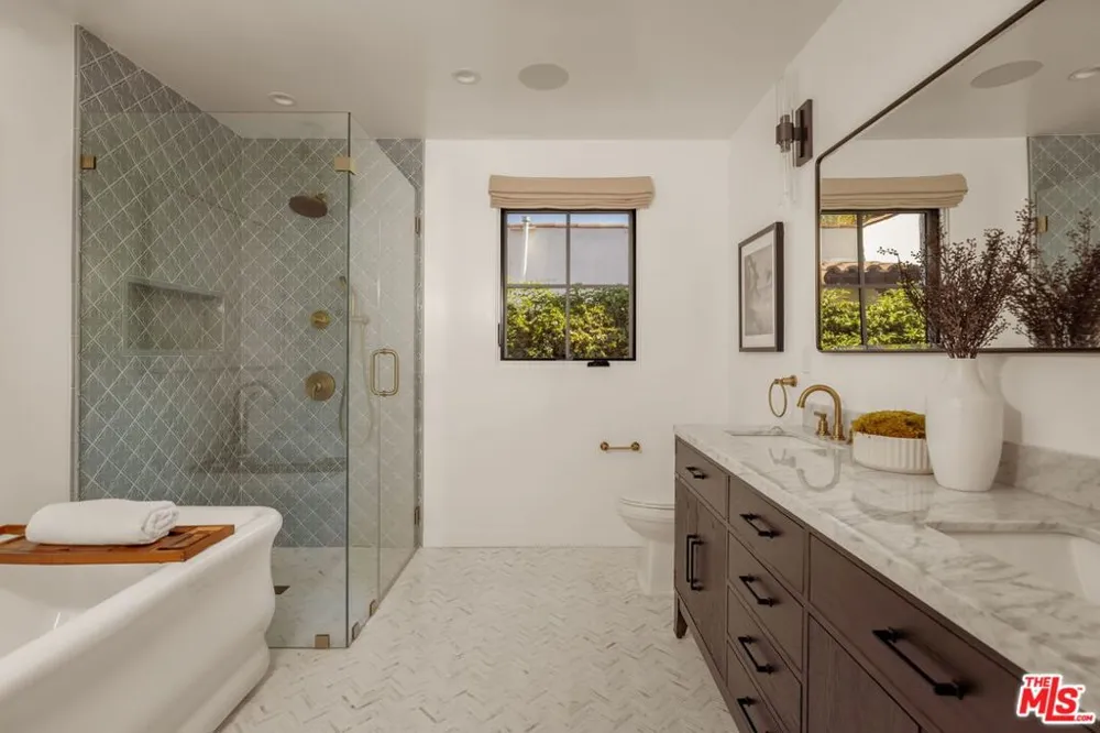 133 La Jolla Avenue Los Angeles, CA 90048