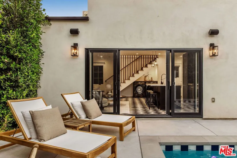 133 La Jolla Avenue Los Angeles, CA 90048