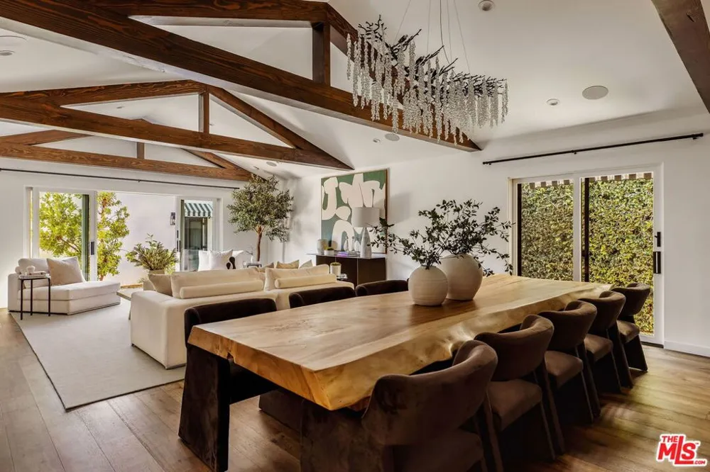 133 La Jolla Avenue Los Angeles, CA 90048
