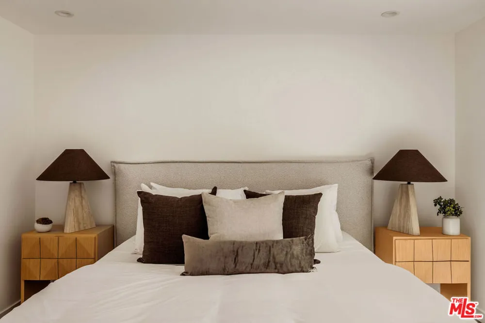 133 La Jolla Avenue Los Angeles, CA 90048