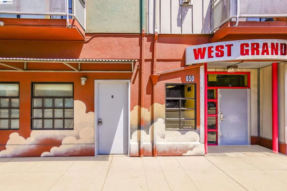 850 W Grand Ave #B Oakland, CA 94607