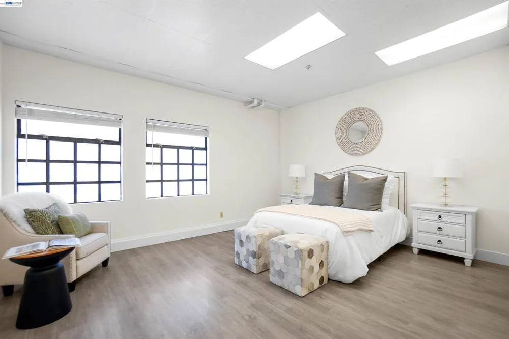850 W Grand Ave #B Oakland, CA 94607