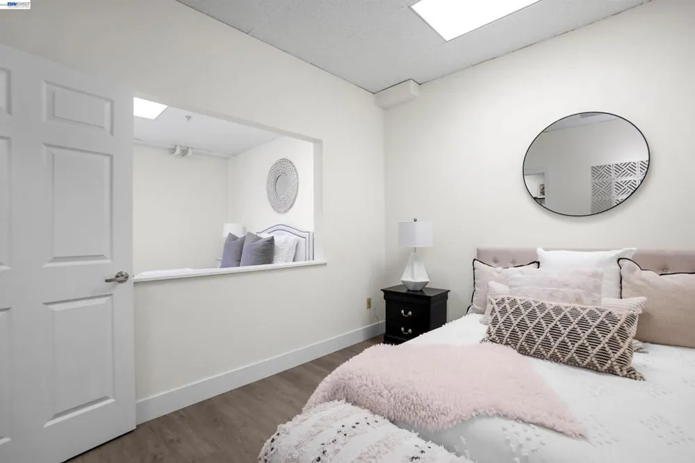 850 W Grand Ave #B Oakland, CA 94607