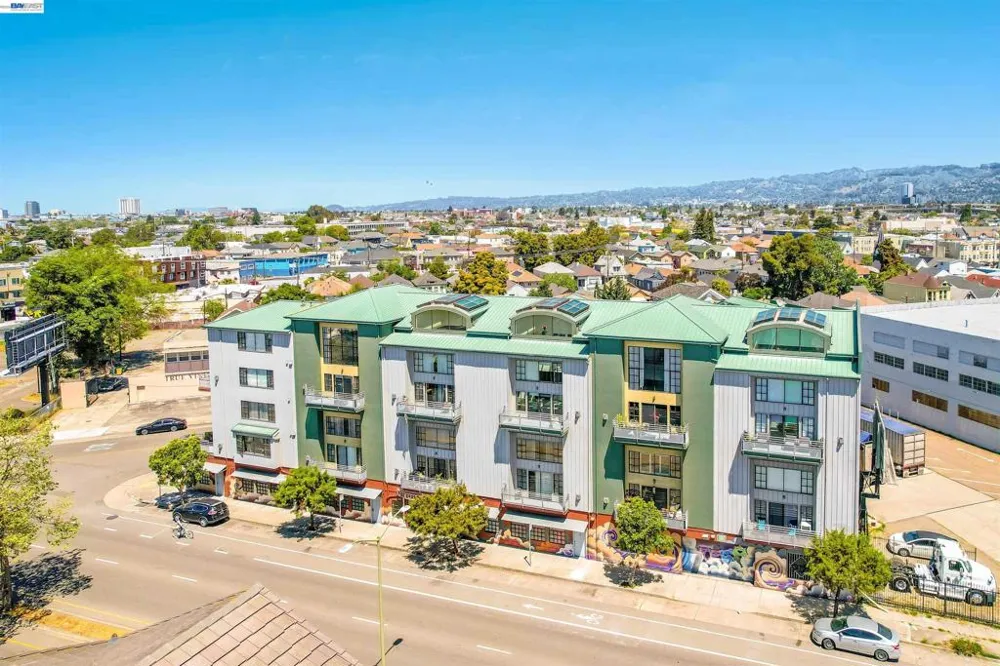 850 W Grand Ave #B Oakland, CA 94607